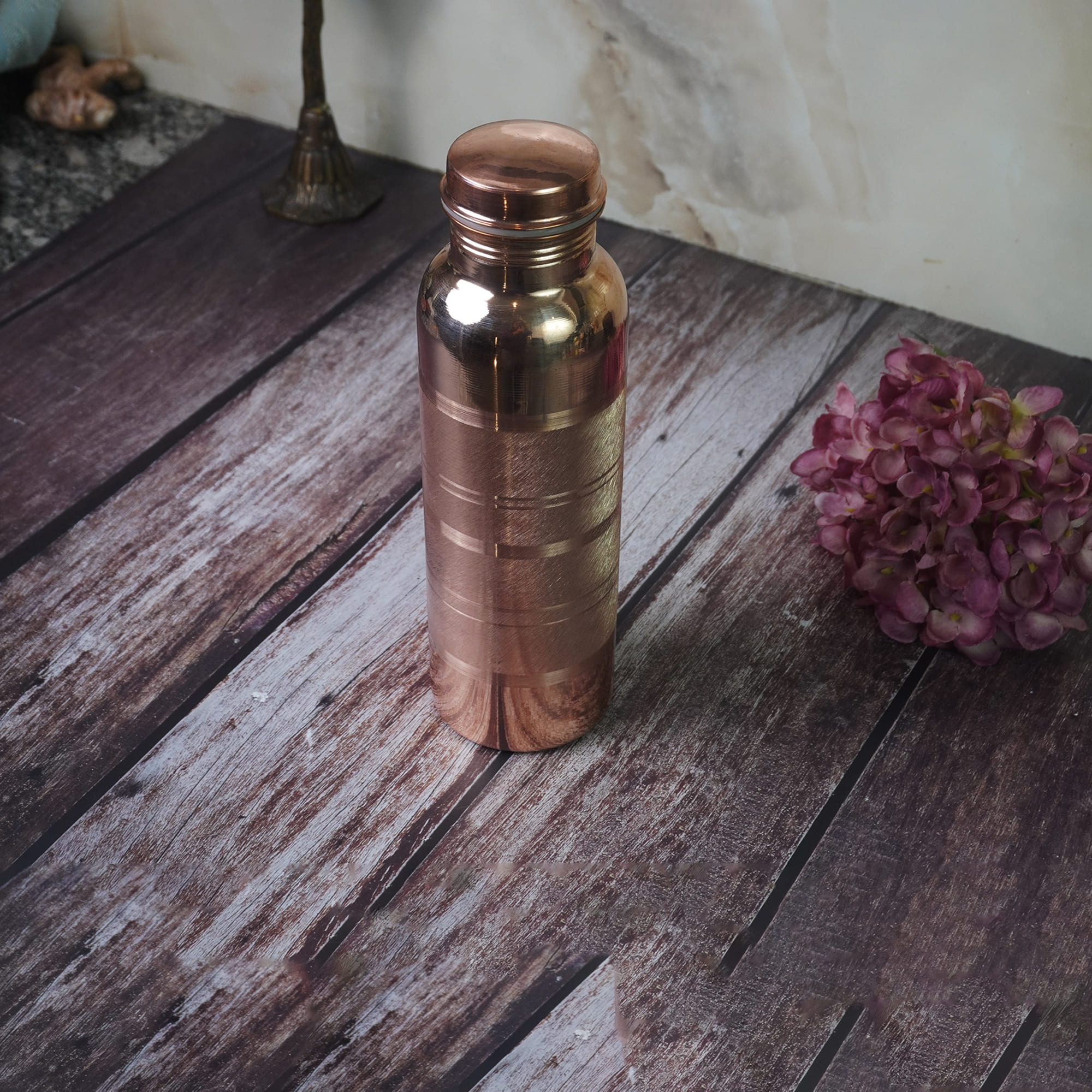 Maanvii Copper Tamba Silver Touch Bottle “ 950 ml: Elegance Meets Health in Every Sip